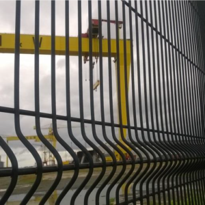 mesh fencing